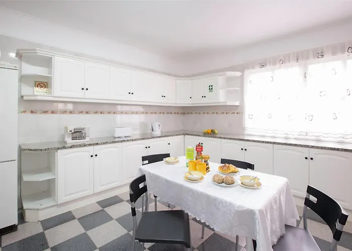Charming In - Sao Goncalo Feriehus *